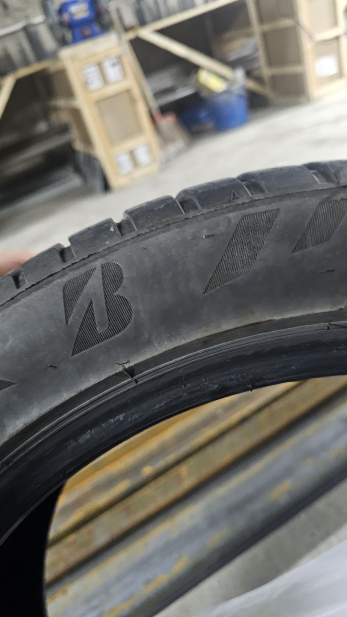 Bridgestone Weather Control A005 EVO 235/45 R18 98Y 
Bridgestone Weath