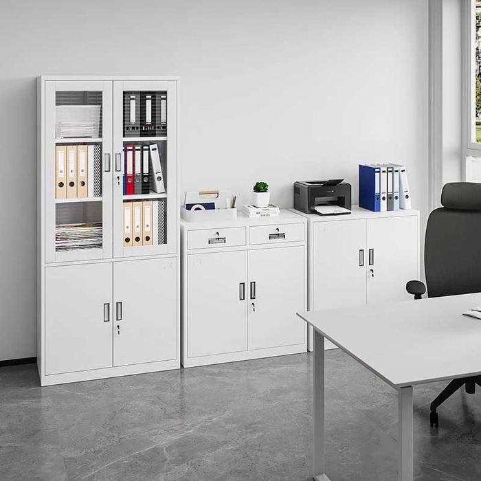 Ofis, maktab, bog'cha uchun kitob va jurnal shkafi