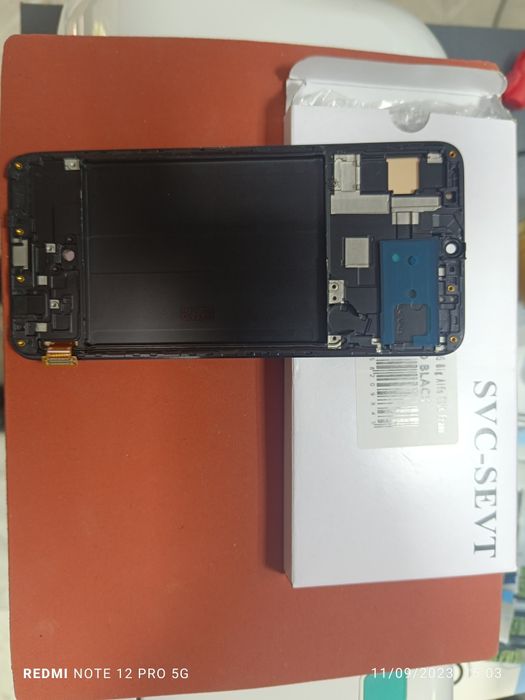 Дисплей Samsung A70. Амолед. Ориг.Подарък лепило.