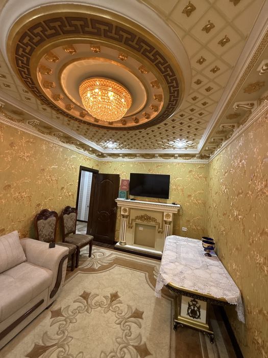 Srochna sotiladi naqdga 79000 $ tinchlik metroda