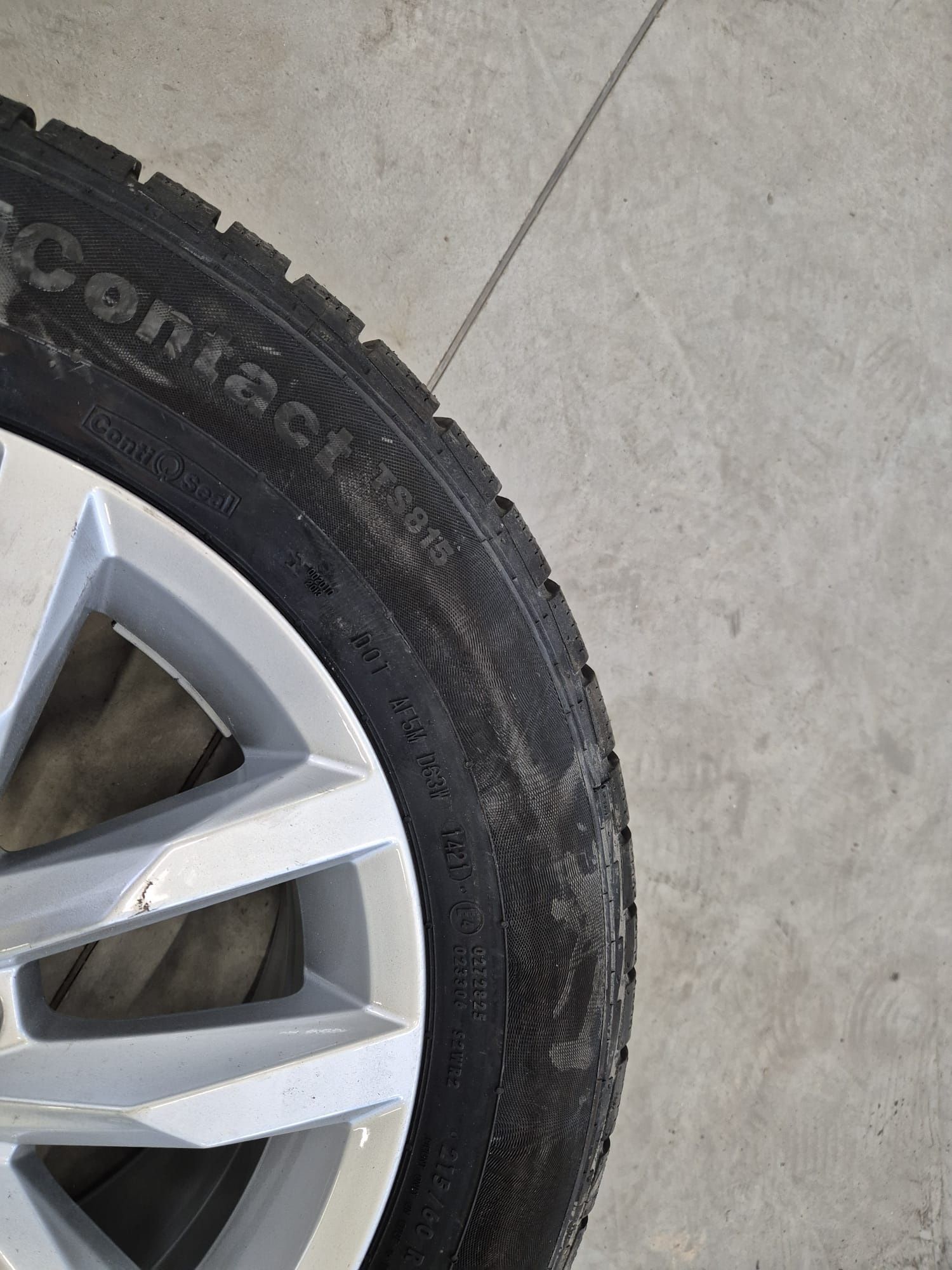 2 anvelope iarna noi Continental 215 60 16
