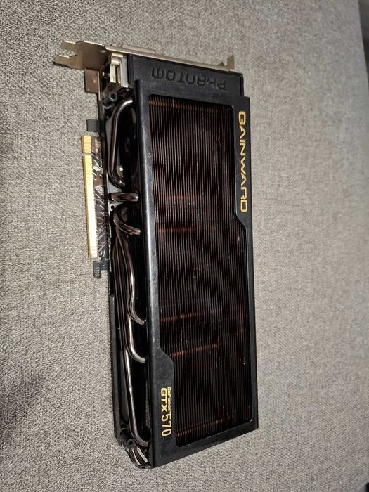 Placa video Gainward Phantom GTX570 (pentru piese)