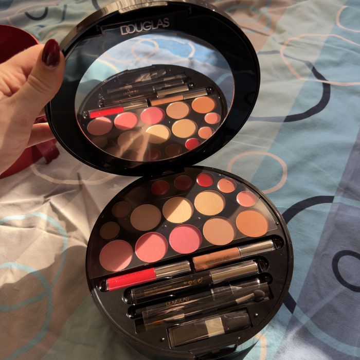 Douglas палитра
