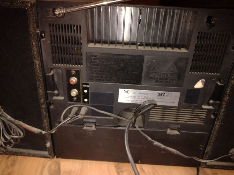 Radio Casetofon Surround cu Boxe din Lemn (Anii '70-'80) vechi/vintage