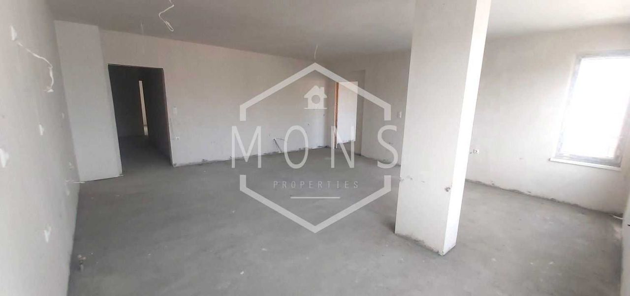 Продава се Многостаен апартамент в Севлиево - 157 кв.м за 764 €/кв.м - Снимка #4