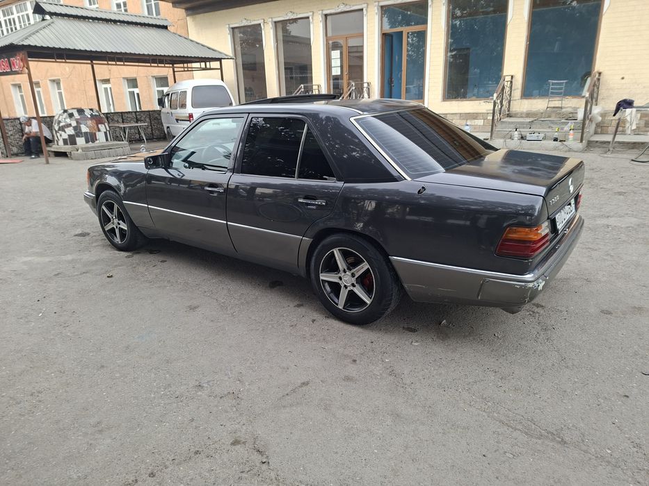 Продам Mercades w124