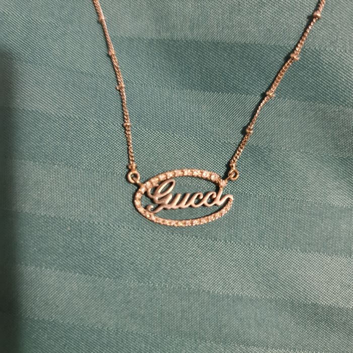 Colier 18 k cu diamante