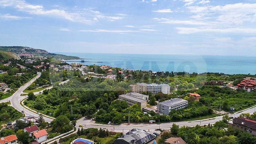 Двуетажна къща във вилна зона до Балчик