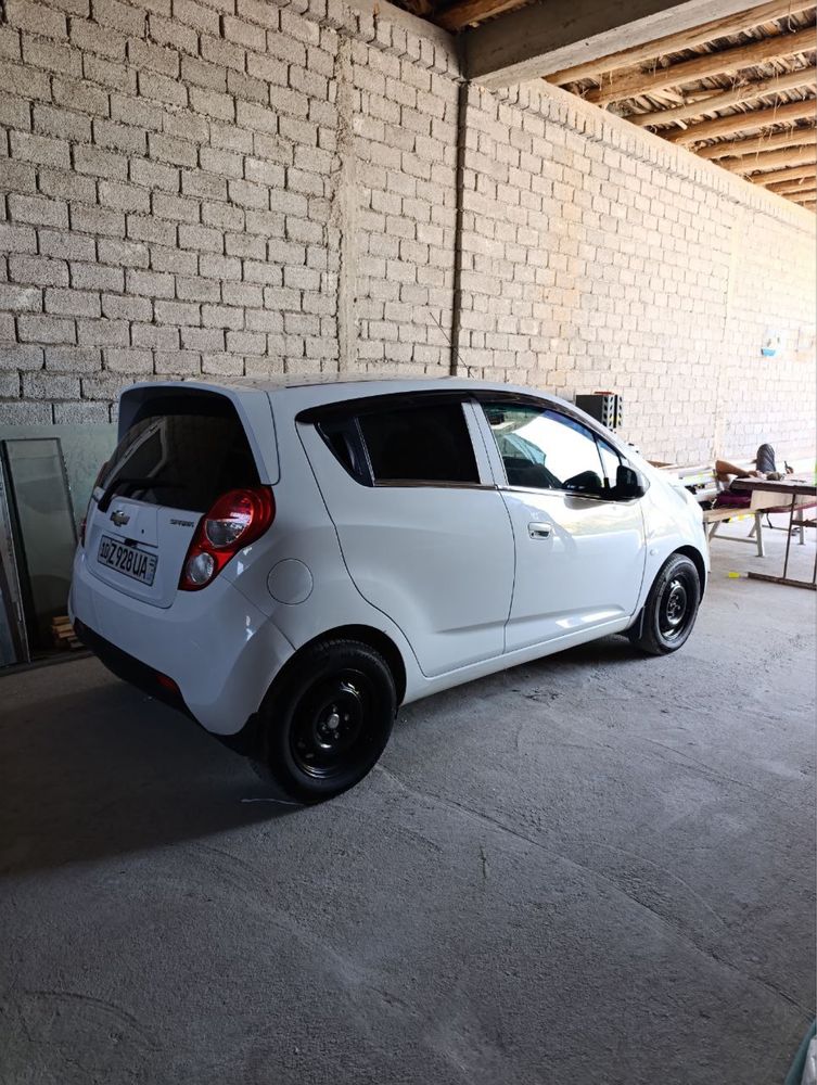 Chevrolet Spark 2-pozitsiya
