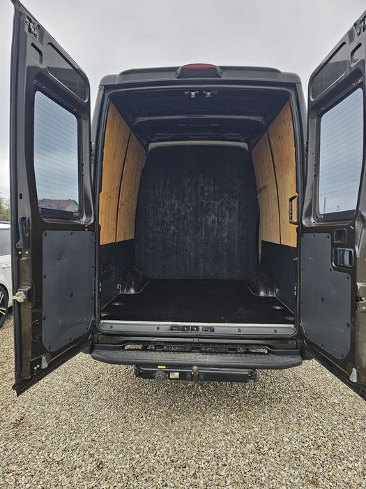 Iveco daily 6 locuri/ marfa/ 3 l diesel/2011