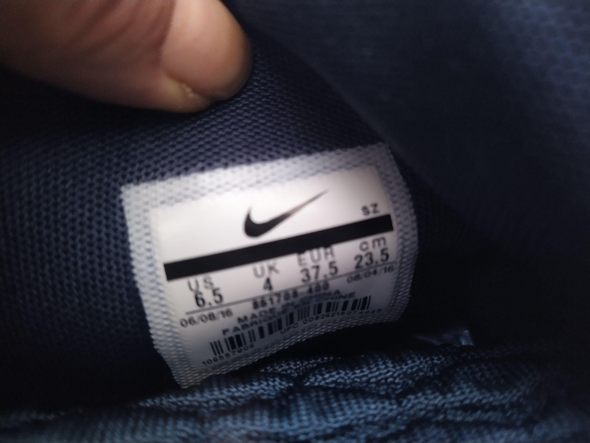 Три чифта ботуши Nike 37,5