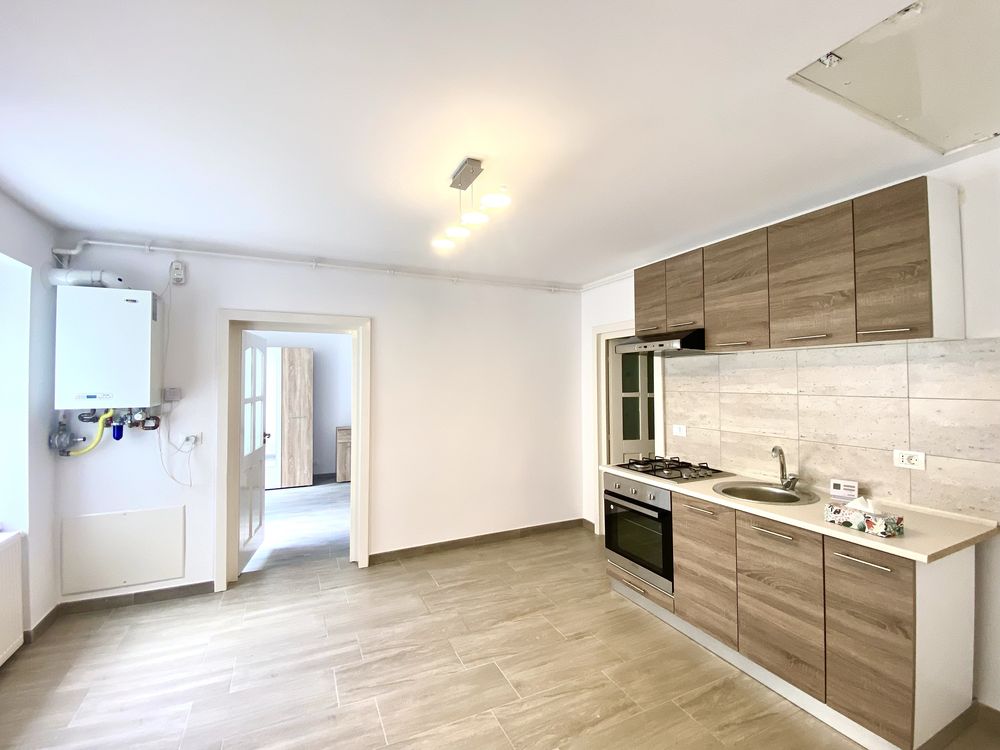 Apartament cu 2 camere de inchiriat