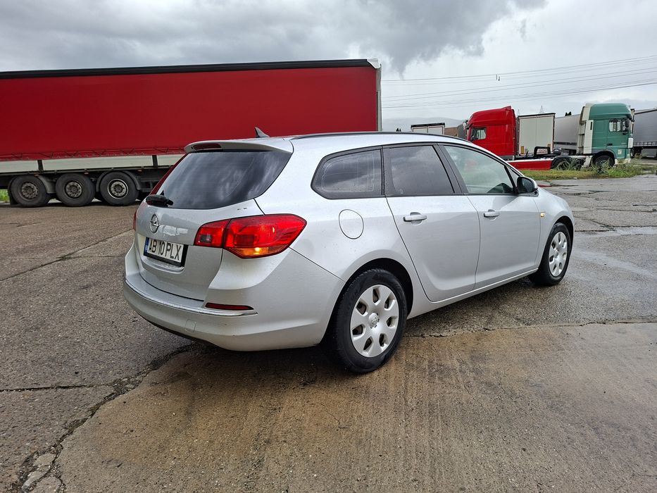 Opel Astra J an 2013