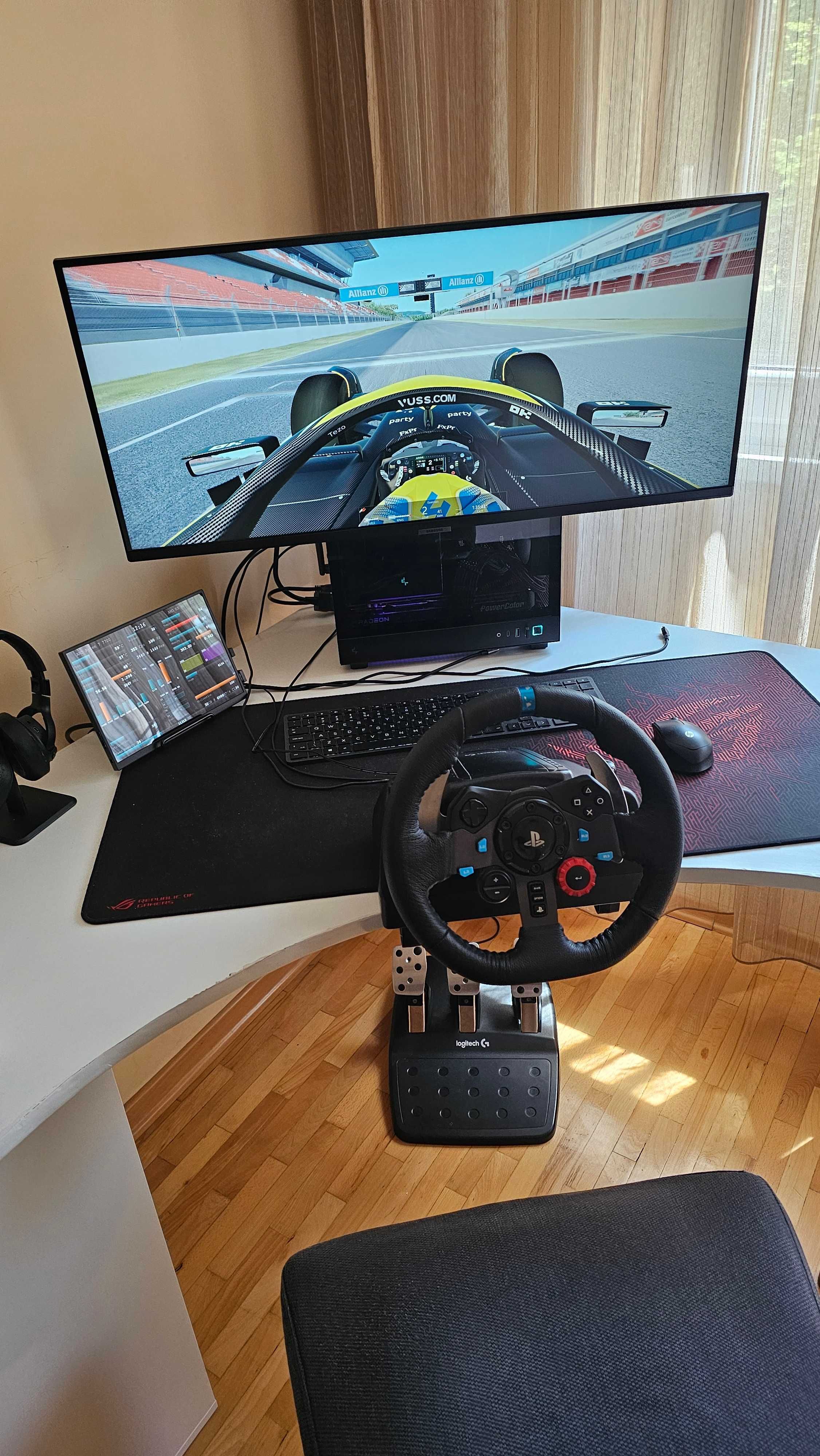 Волан Logitech G29 с педали