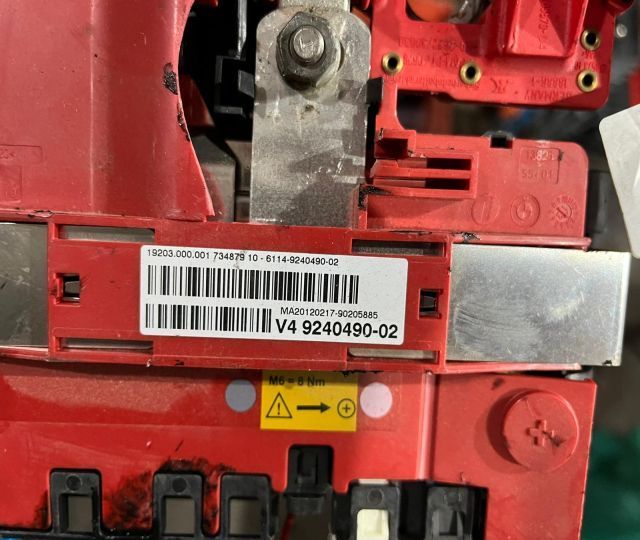 Borna baterie plus 924049002 BMW Seria 5 F10 [2009 - 2013]