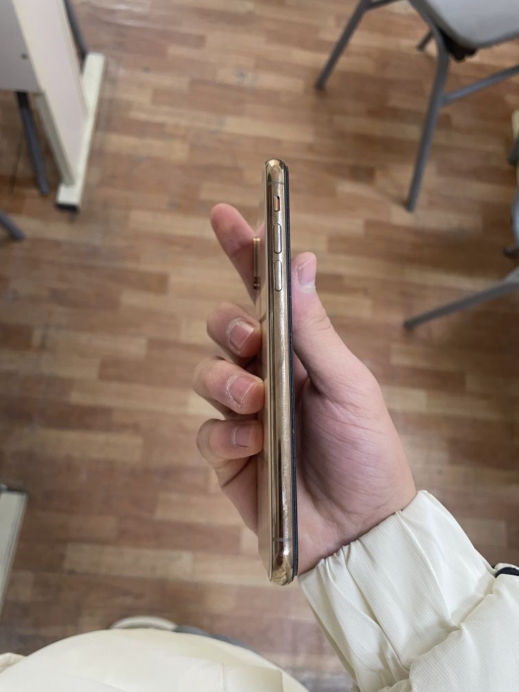iphone xs srochni sotiladi