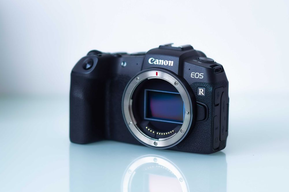 Canon EOS RP | 1700 cadre | touchscreen | stare perfecta