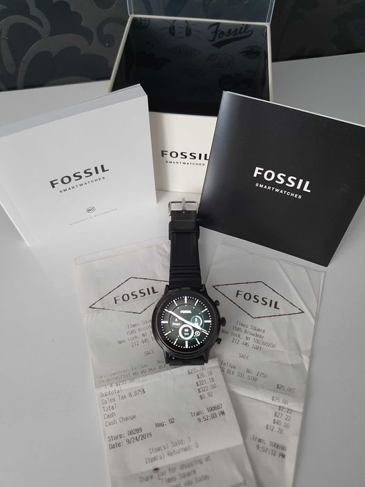 Smart часовник FOSSIL GEN 5 Carlyle