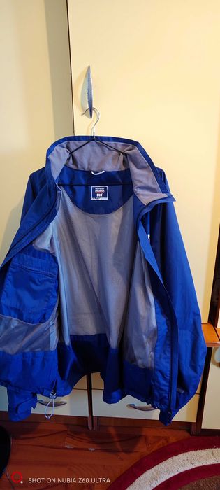 Vând Geaca helly Hansen xl