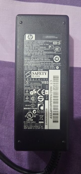 Încărcător laptop HP original 19V 4.74A 90W – stare foarte bună