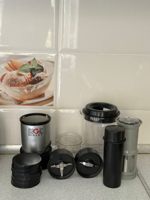 Magic bullet (измельчитель, блендер) без коробки, все работает