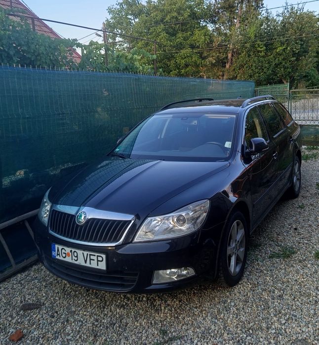 Vand Skoda octavia 2013 benzina , consum mic buna si pentru Bolt