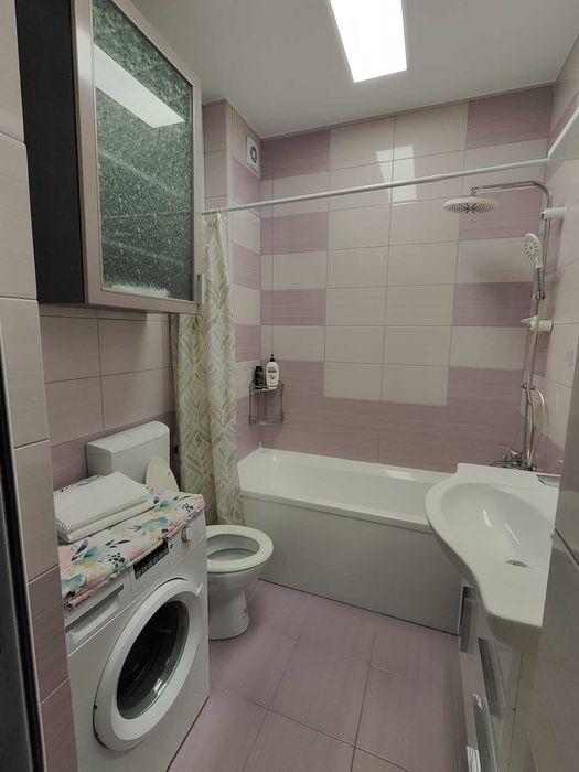Apartament modernă cu balcon