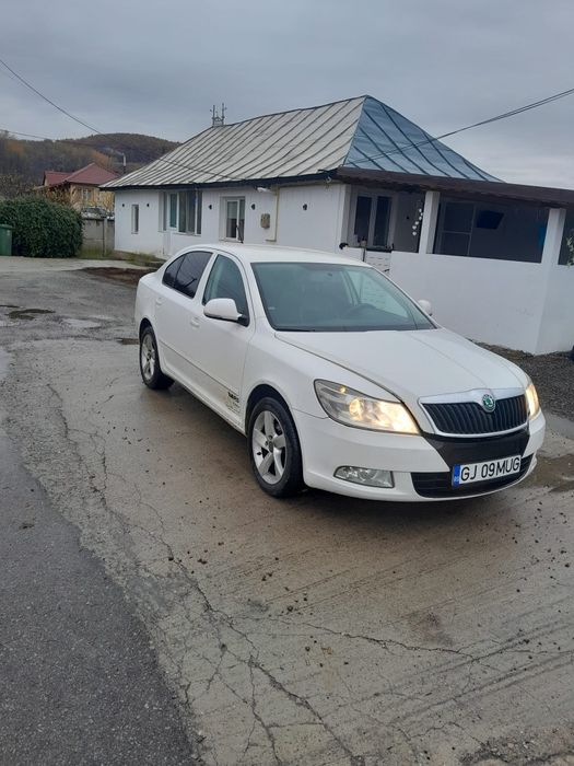Vând Skoda Octavia 3 perfect funcțională ! 
Motor 1.6 dizel !