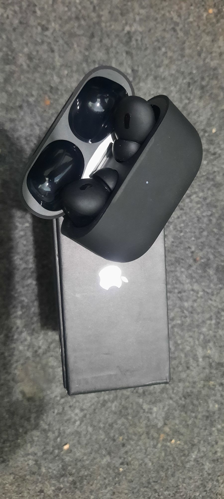 Apple airpods sotiladi yangi