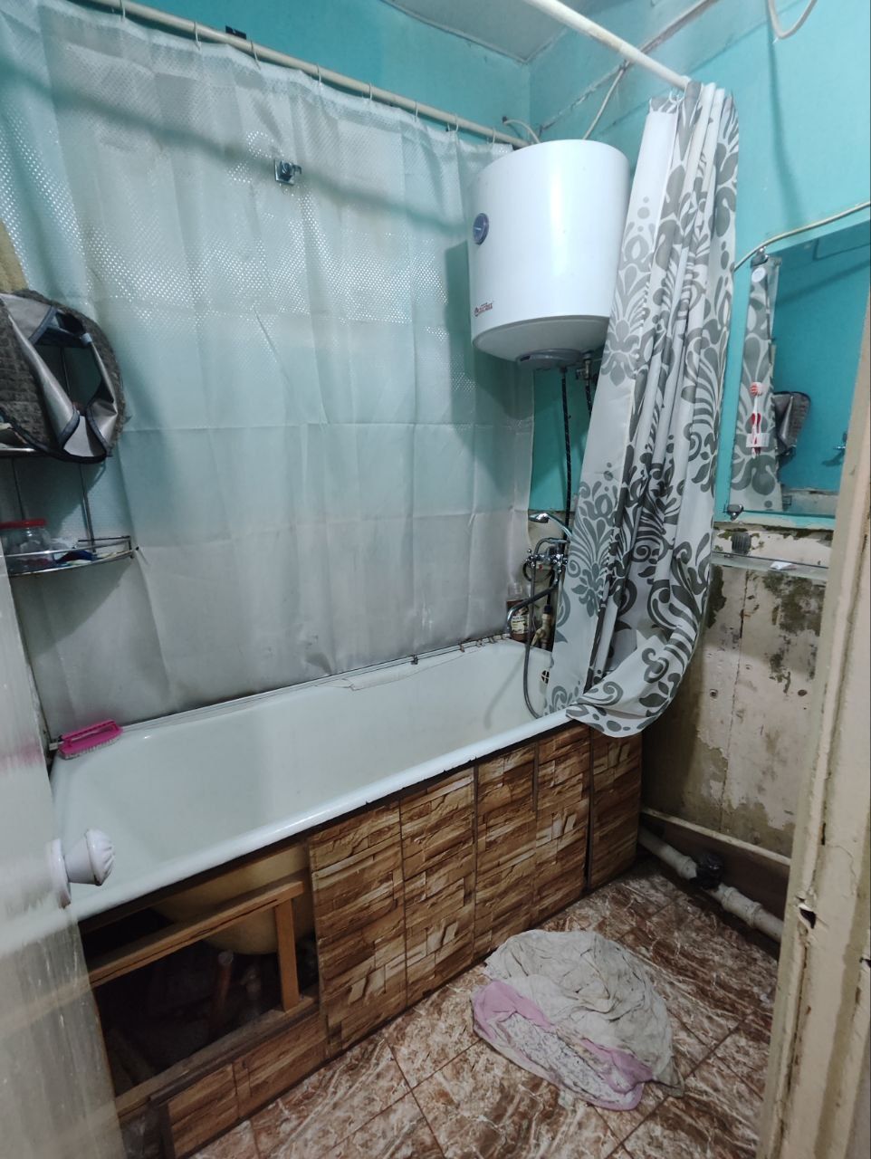2 х комнатную Сергели Спутнике 9. Аренда в деревянном доме с огородом
