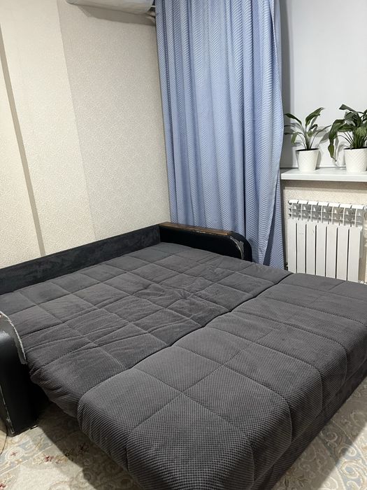 Диван раскладной ,размер 2 метр