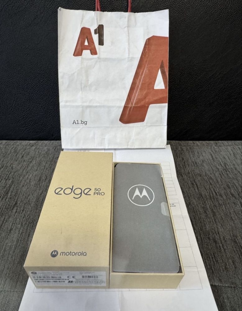 КАТО НОВ 512GB Motorola EDGE 50 Pro A1 Гаранция 2026г. Luxe Lavender