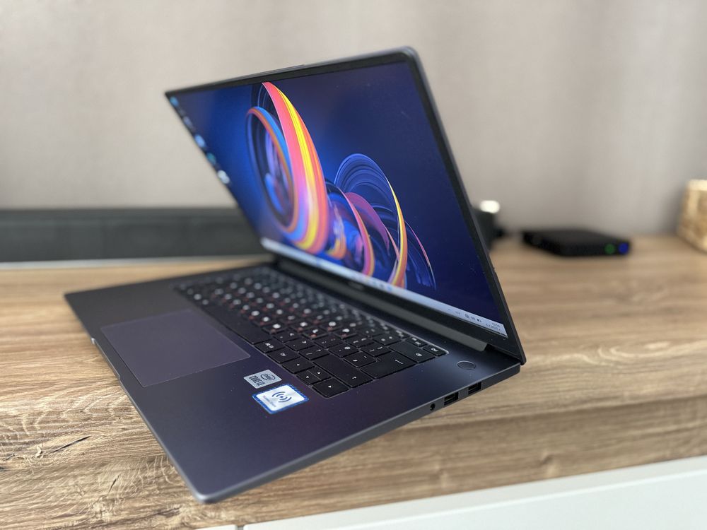 Huawei MateBook D15 – Като Нов!