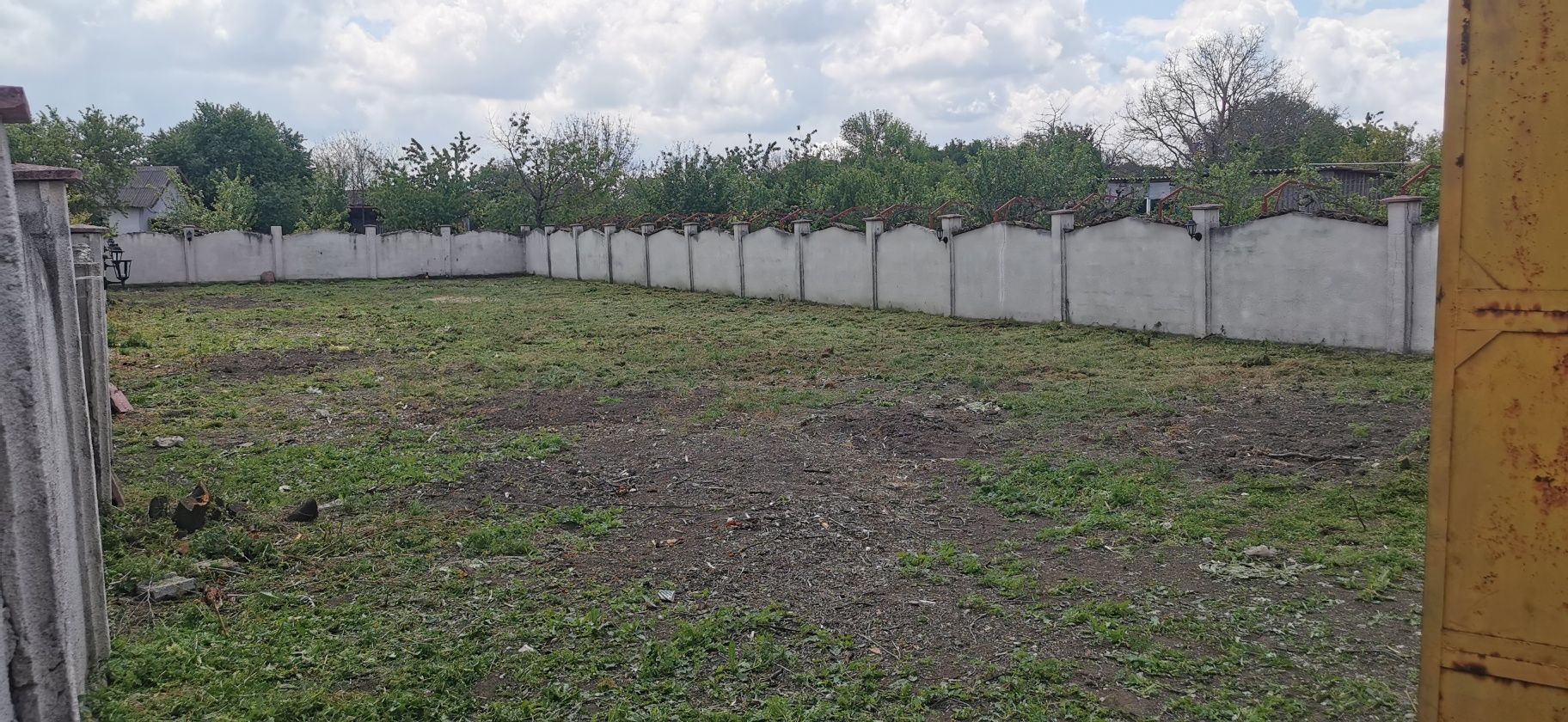 Продава се Вила със двор