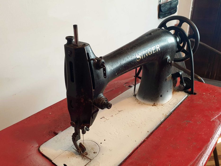 Mașină de cusut Singer 31K18 veche industrială - Piele, Accesorii