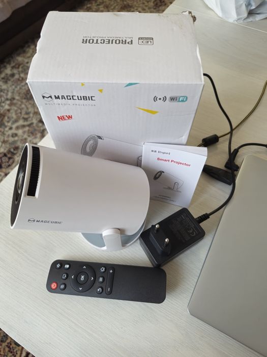 Продам домашний Проектор