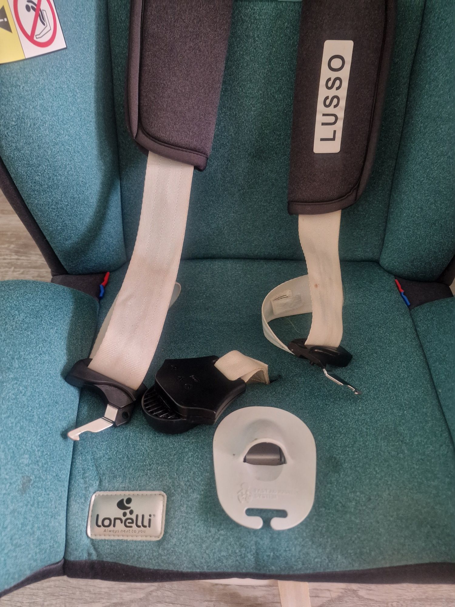столче за кола въртящо Lorelli isofix