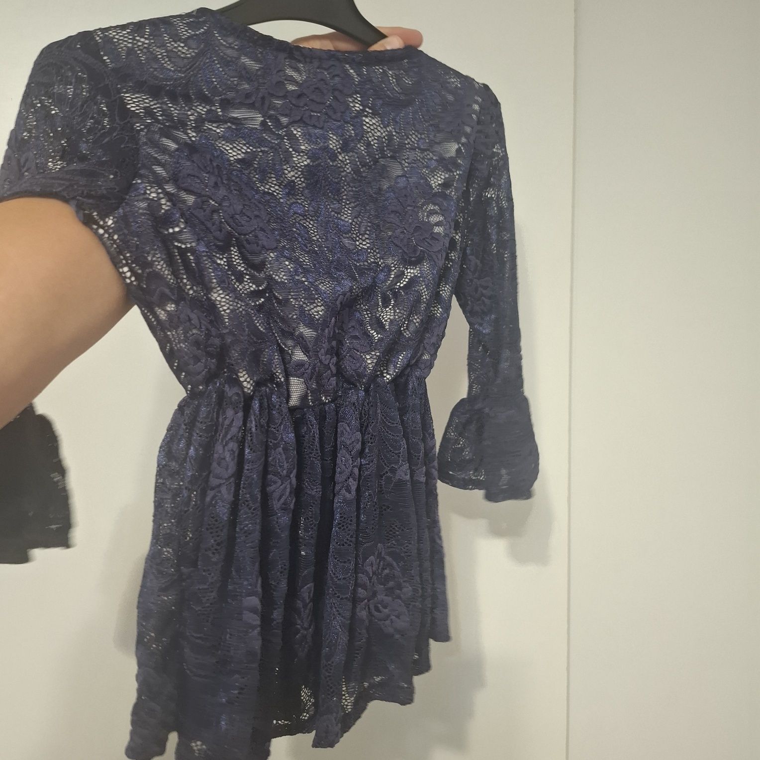 Set 4 ROCHITE OCAZIE/ 2 fustite tulle/1 bluza *6 ani*