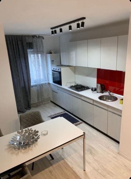 Apartament 4 camere de vanzare langa Facultatea de Medicina si SCJUC