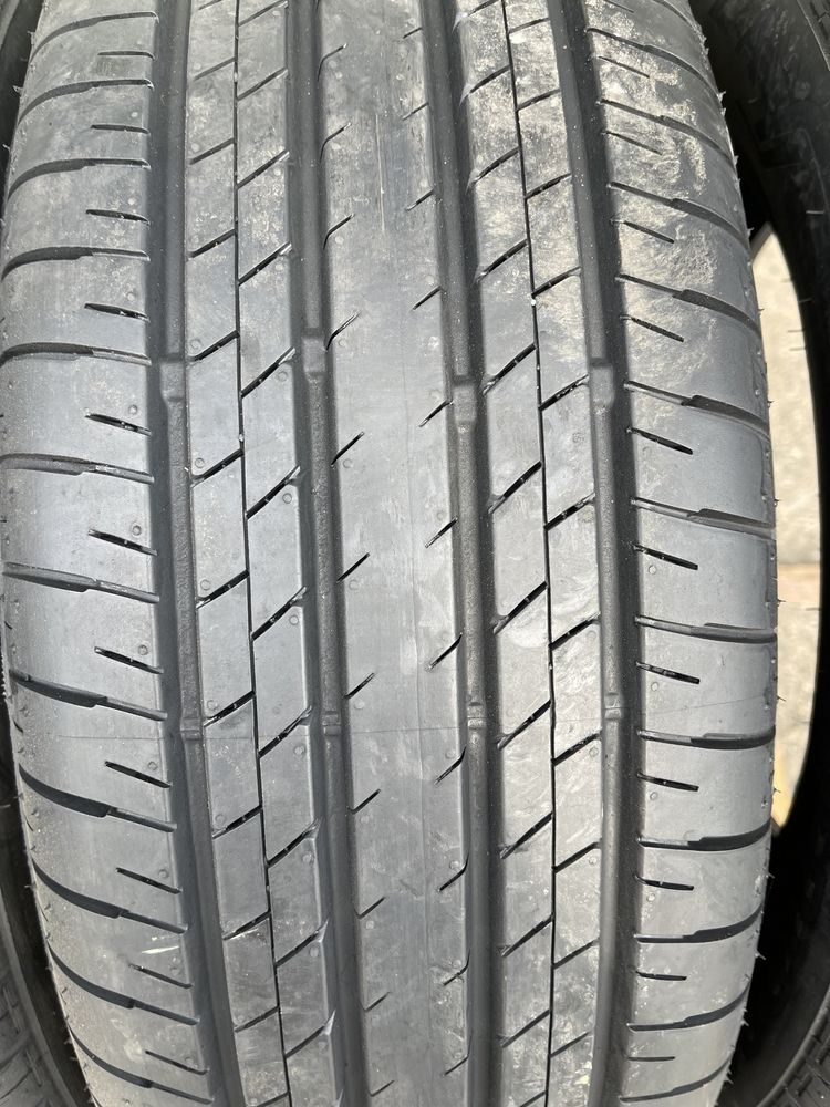 4 anvelope de vara Noi 225/60/18 Bridgestone