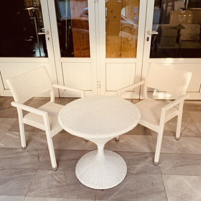 Градински комплект – 2 стола + масичка, синтетичен ратан, бял цвят