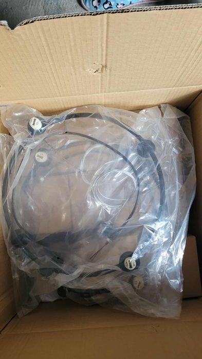 Vand 2 lustre tip pendul  nou noute in ambalaj