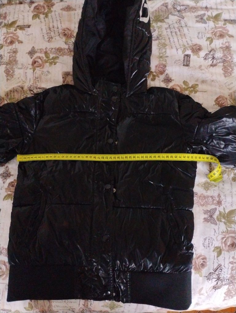 Guess лъскаво черно яке