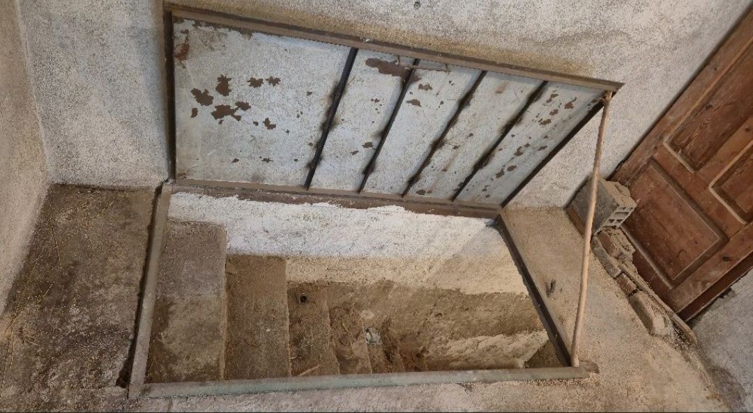 Дава се под наем Гараж / Паркомясто в Асеновград - 45 кв.м за 112.2 € - Снимка #2