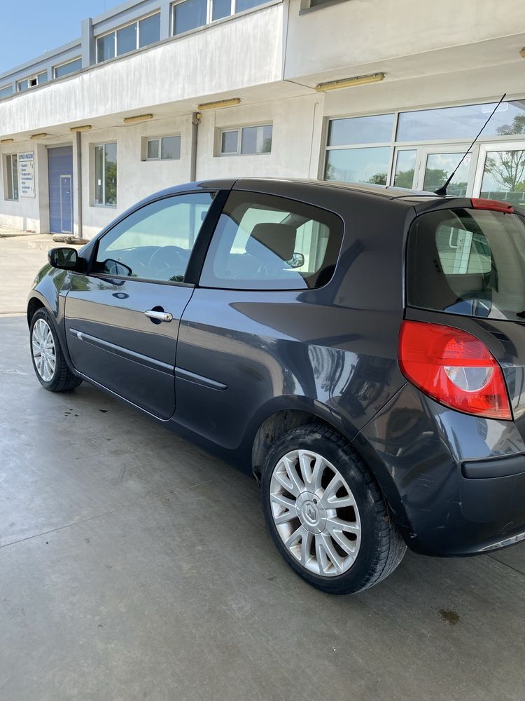 Renault clio 1.6 16v 88к.с
