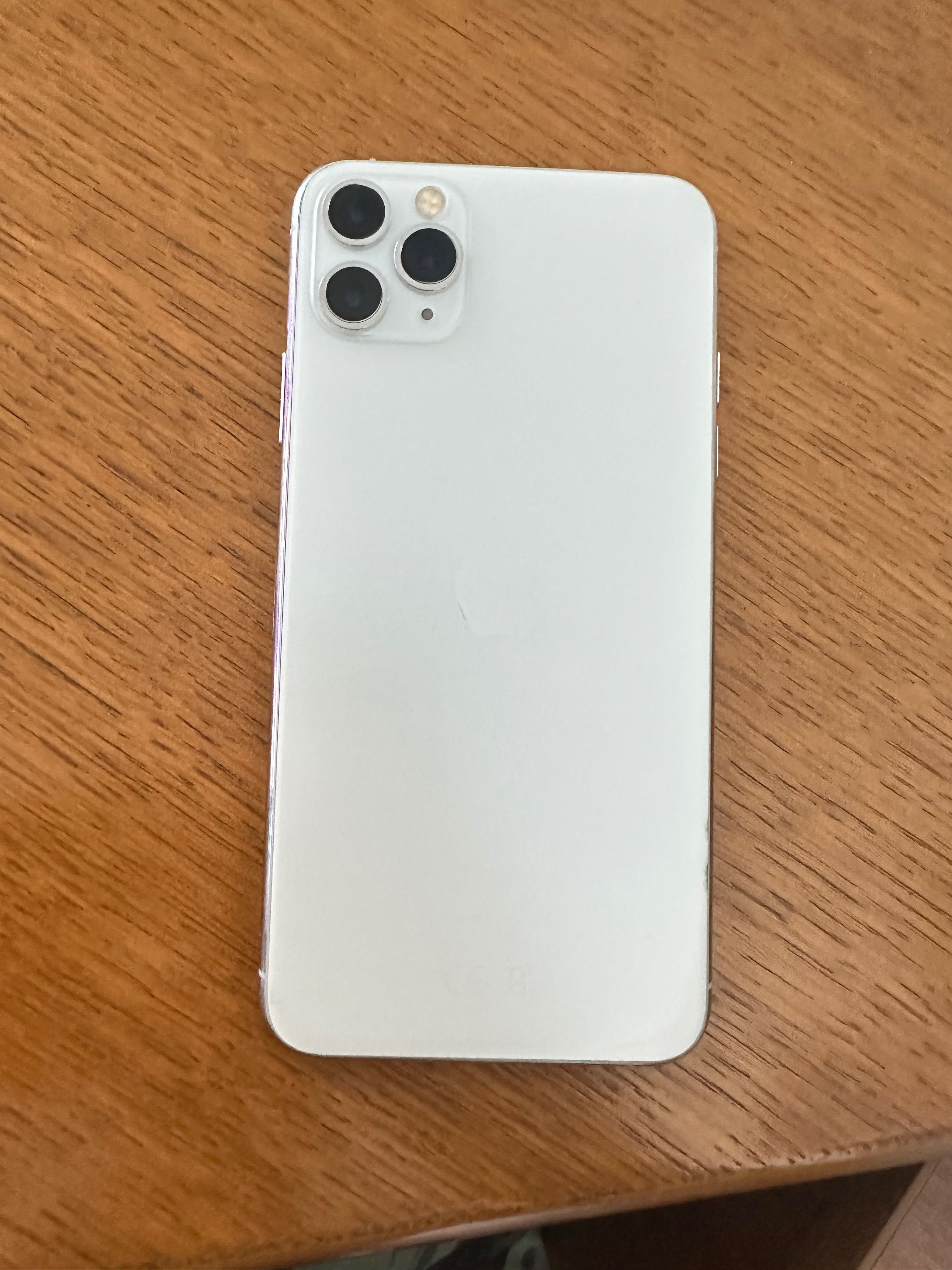 iPhone 11 Pro Max 512 GB и iPhone 7 256 GB – Отлично състояние,