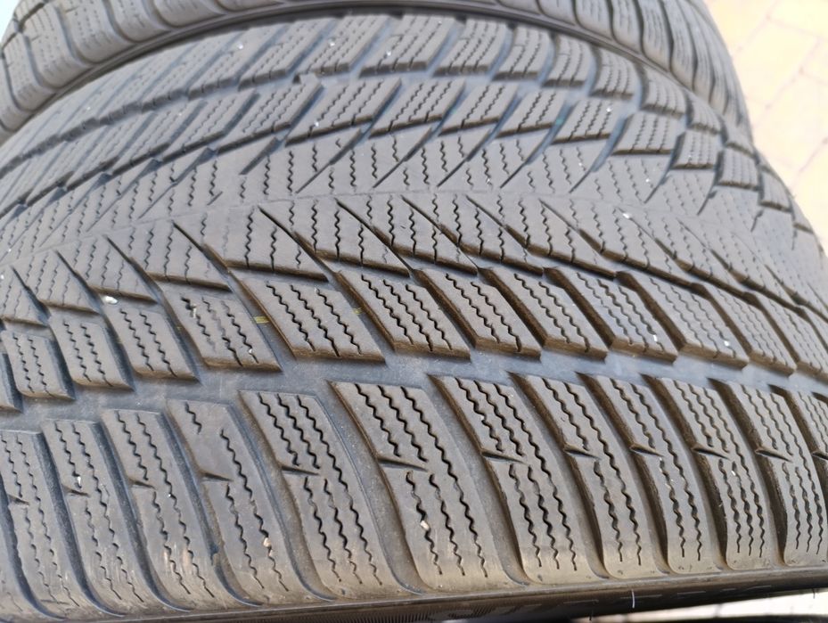 Зимни гуми Superia 255/40/19 dot 2921