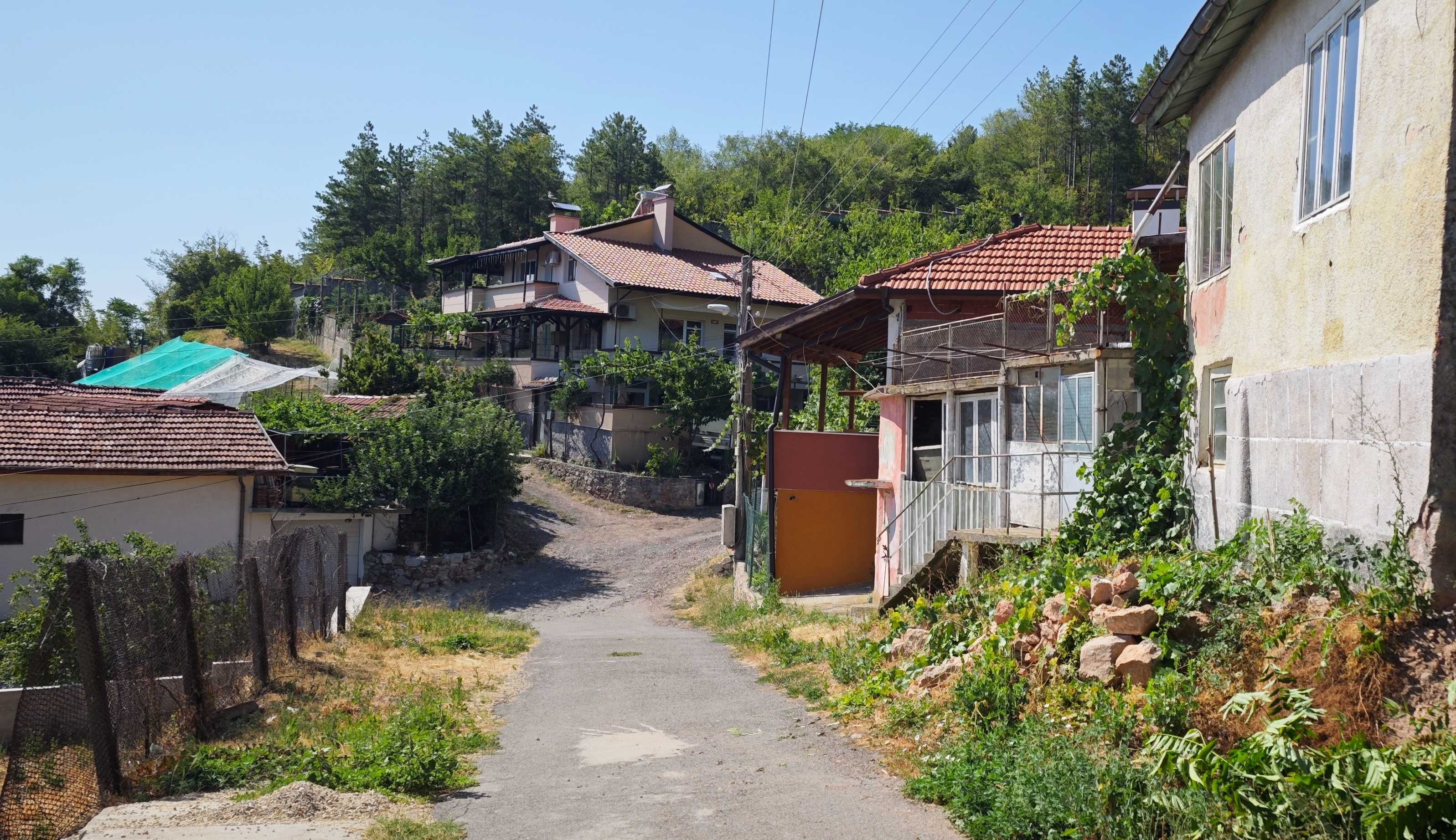 Продава къща в гр.Бобошево