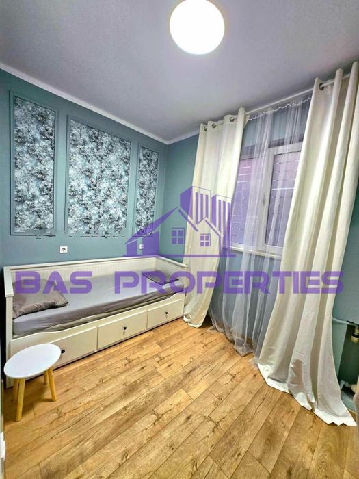 Продава се Тристаен апартамент в София, Център - 68 кв.м за 4044 €/кв.м - Снимка #7