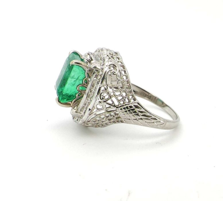 Inel platina cu Smarald Columbian 3,7ct evaluat la $39,925